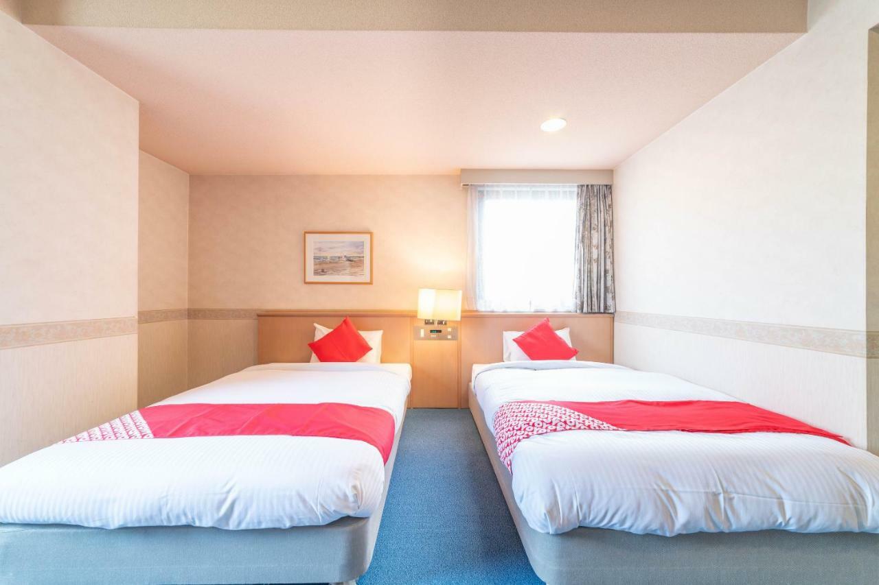 Oyo Business Hotel Nishiura Yokkaichi Bagian luar foto