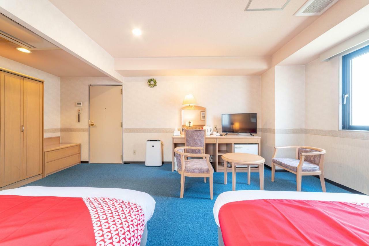 Oyo Business Hotel Nishiura Yokkaichi Bagian luar foto