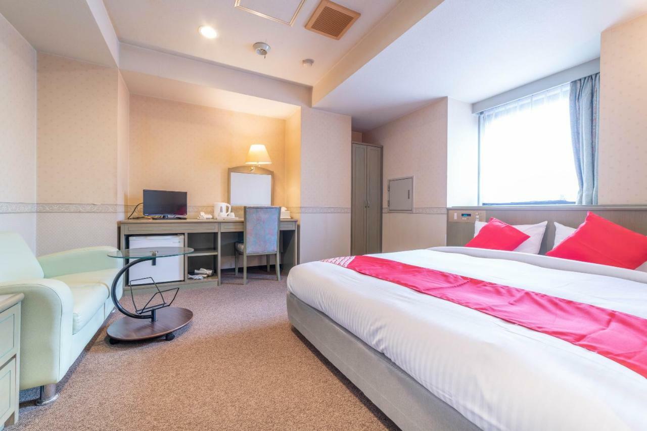 Oyo Business Hotel Nishiura Yokkaichi Bagian luar foto