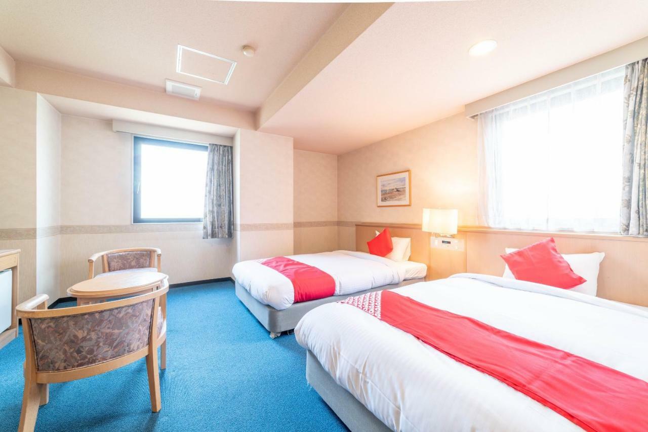 Oyo Business Hotel Nishiura Yokkaichi Bagian luar foto