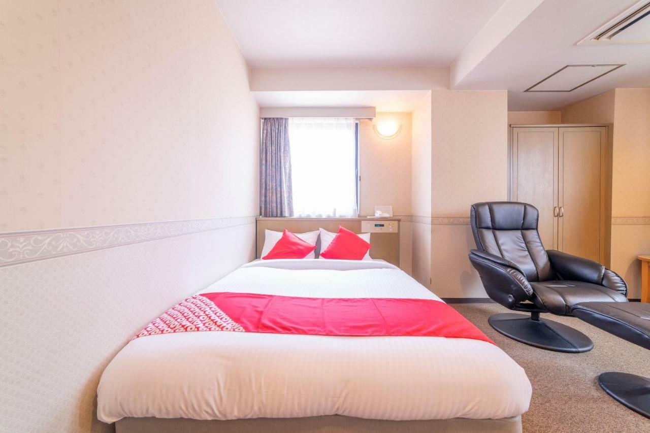 Oyo Business Hotel Nishiura Yokkaichi Bagian luar foto