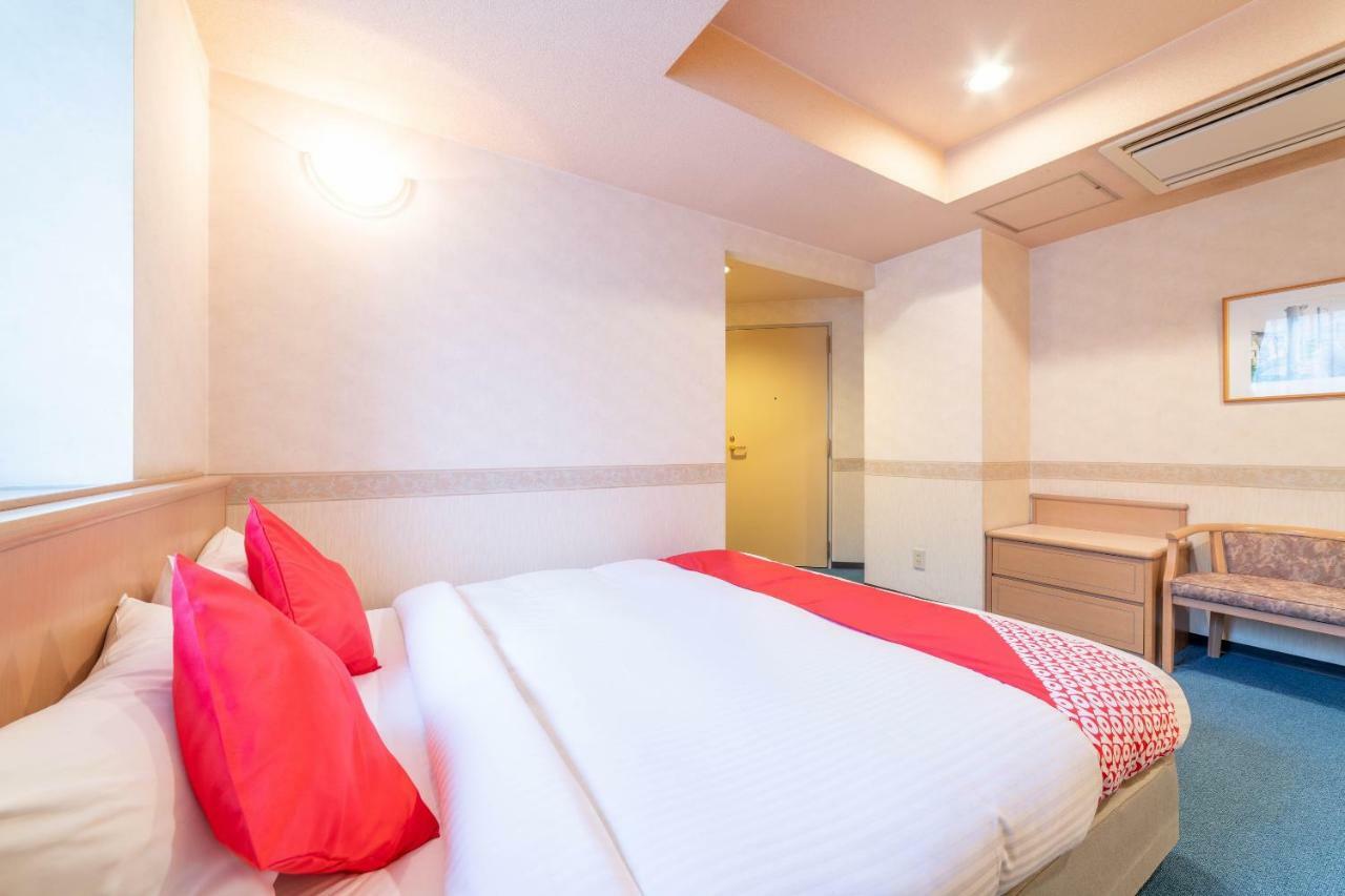 Oyo Business Hotel Nishiura Yokkaichi Bagian luar foto